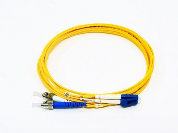 FIB Fiber Optic Cable Duplex Patchcord 1.6mm SM SMF-28 Ultra Fiber ST/UPC to LC/UPC 1 meter FIB Fiber Optic Cable Duplex Patchcord 1.6mm SM SMF-28 Ultra Fiber ST/UPC to LC/UPC 1 meter